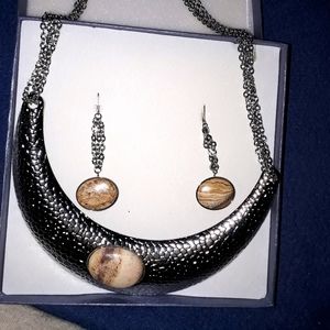 Natural Jasper collar earrings & necklace Set